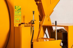 Betoniarka Lino Sella Hooper S1500 - stetowanie koszem zasypowym